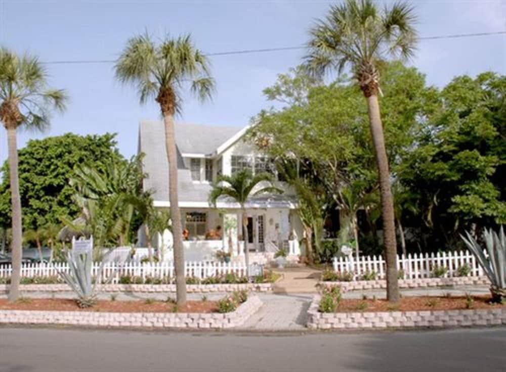 סיינט פיטרסברג Beach Drive Inn מראה חיצוני תמונה