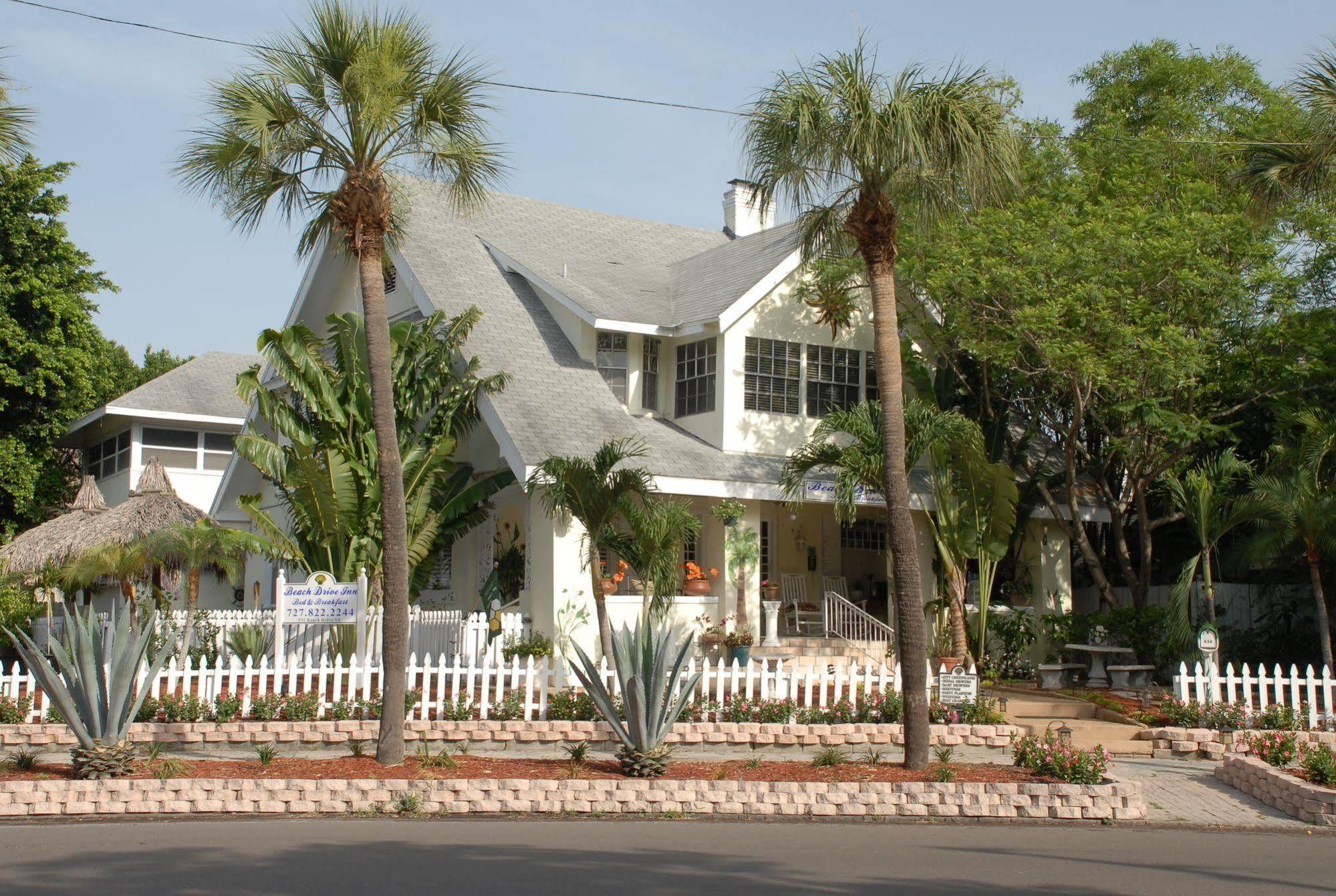 סיינט פיטרסברג Beach Drive Inn מראה חיצוני תמונה